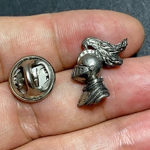 🖤VTG💕72 signed BASCINET pin